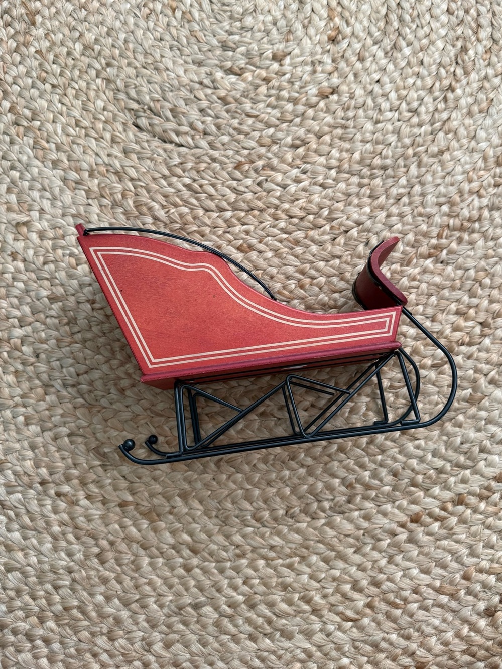Vintage Christmas Decorative Sleigh – Red Wood & Black Metal Holiday Decor